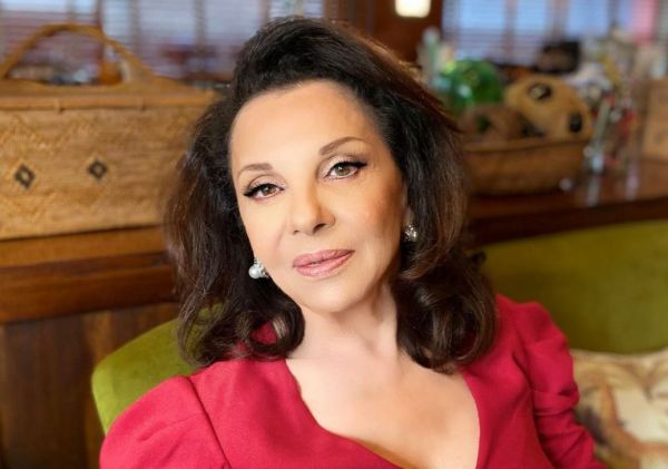 Μπέτυ Λιβανού: Αποκάλυψε την ιστορία πίσω από το επίθετό της