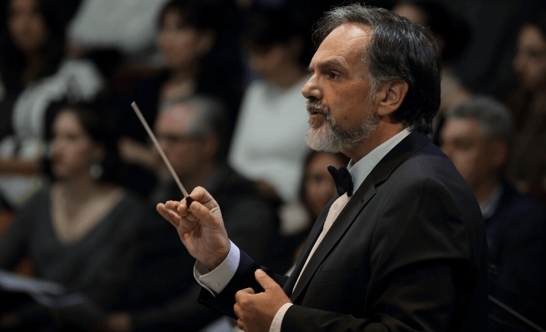 Ο πρόεδρος της Φιλαρμόνιας Ορχήστρας Αθηνών, Νίκος Μαλλιάρας μιλάει στο in.gr για τα επόμενά τους σχέδια