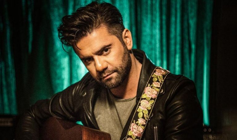 Mega Star: Ο Θοδωρής Μαραντίνης μιλά για τους Onirama και την συνεργασία με την Χάρις Αλεξίου