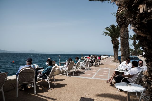 Κοροναϊός: «Παράθυρο» για κατάργηση της μάσκας το καλοκαίρι μόνο για τους εμβολιασμένους