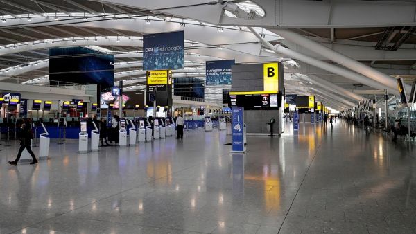 Βρετανία: Αντιδράσεις μετά τις νέες ταξιδιωτικές οδηγίες