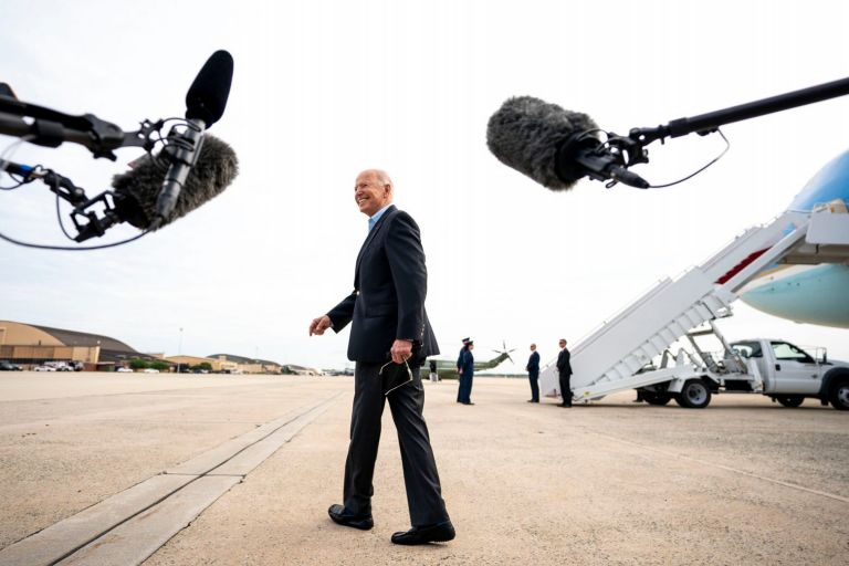 Αναζητώντας κοινούς εχθρούς: ο Τζο Μπάιντεν θέλει να συσπειρώσει τη Δύση απέναντι σε Κίνα και Ρωσία