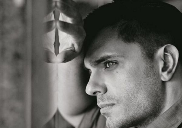 Μύρωνας Στρατής: Η οικογενειακή φωτογραφία από τη βάφτιση του γιου του