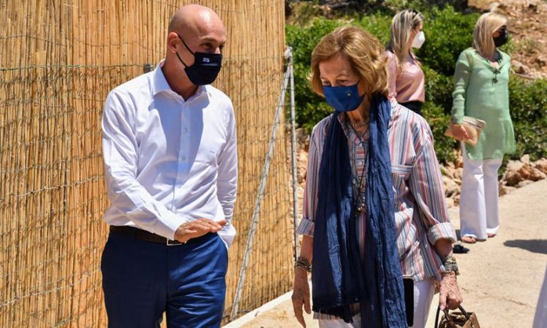 Συνάντηση Μητσοτάκη με την Βασίλισσα Σοφία της Ισπανίας