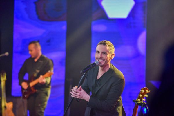 Ξεκίνησε το «Πάρτι» του Μιχάλη Χατζηγιάννη στο Σπίτι με το MEGA