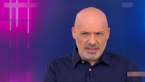 Νίκος Μουτσινάς: Απίθανες ατάκες για την αποχώρηση του Τζέιμς Καφετζή από τη Μαλέσκου