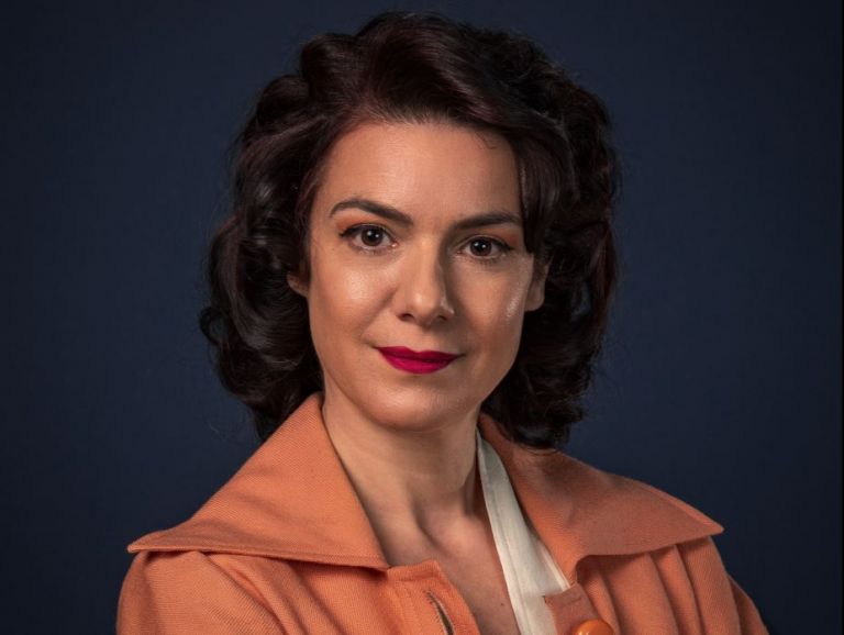 Ανδριάννα Μπάμπαλη: Η παράσταση «Πώς να σωπάσω» βασίζεται στις ρίζες μας