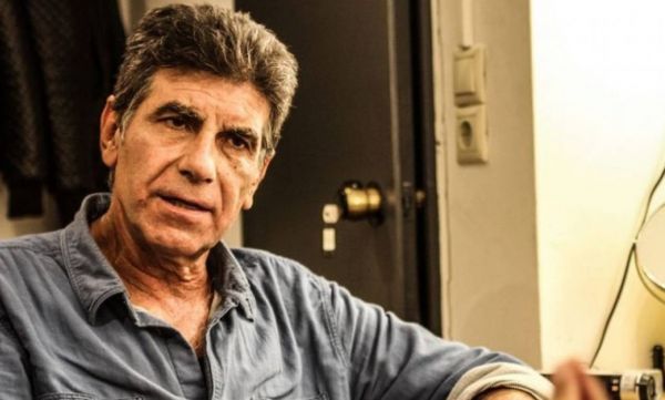 Γιάννης Μπέζος: Είμαι 42 χρόνια στη δουλειά και βαρέθηκα να ακούω βλακείες