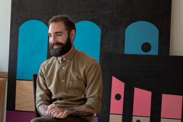 Τα «Αινιγματικά Τοπία» του Ιορδάνη Καλημεράκη στην Παρόδιο Στοά του ΕΚΠΑ