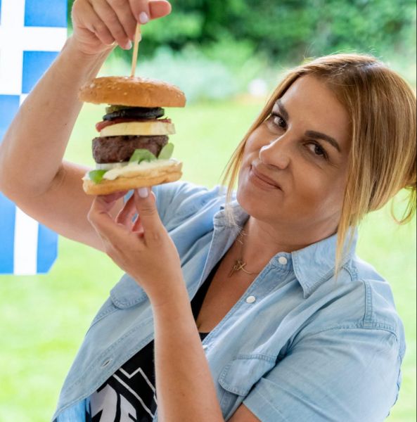 Euro… μαγειρικής στο Instagram – Στους ομίλους η Ελλάδα, με μπέργκερ μουσακά