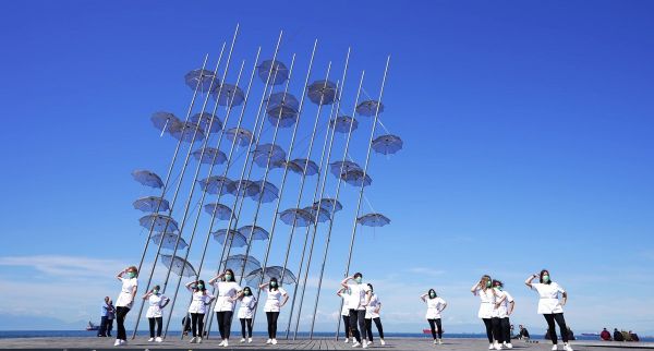 Jerusalema: Ο viral χορός φαρμακοποιών στη Θεσσαλονίκη