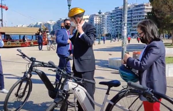 Πάιατ: Ποδηλατάδα στη Θεσσαλονίκη – Τι δώρα έδωσε στον Ζέρβα