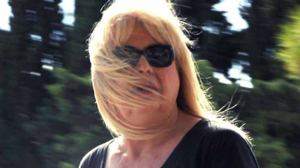 Πάολα Ρεβενιώτη: Ξεσπά κατά αυτών που βανδάλισαν το street art με τον Καβάφη