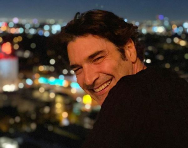 Χριστόφορος Παπακαλιάτης: Μας συστήνει την αγαπημένη του γιαγιά