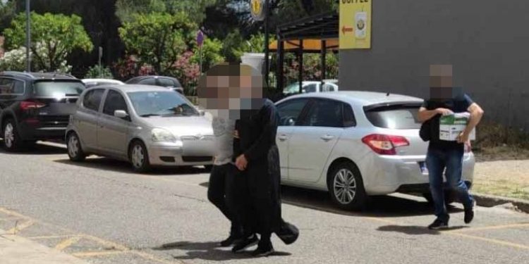Αγρίνιο: Συγκλονιστική μαρτυρία θύματος του βιαστή ιερέα – «Με παρενοχλούσε από τα 12 έως τα 14 μου»