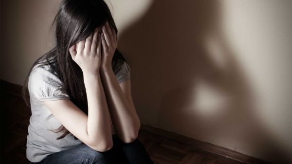 Βρετανία: Καταγγελίες για σεξουαλική παρενόχληση από σεκιούριτι σε ξενοδοχεία καραντίνας
