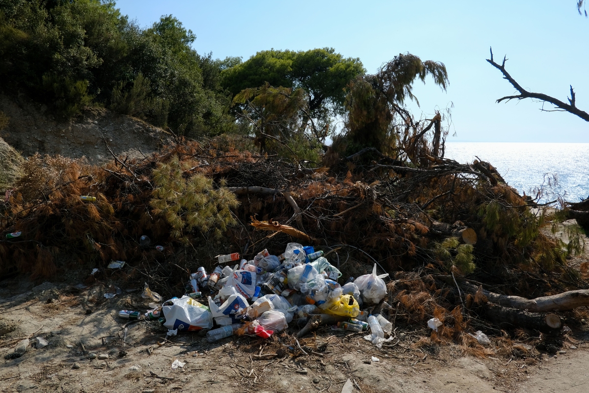 Η Ελλάδα δεν υπακούει στις οδηγίες για τα σκουπίδια – Η Κομισιόν την καλεί να συμμορφωθεί