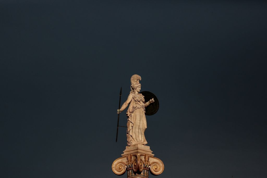 Ο ακομπλεξάριστος αυταρχισμός της πανδημίας