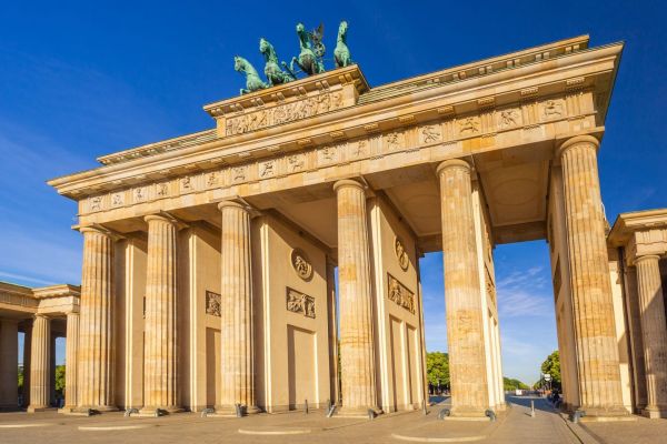 Γερμανία: Άρση γενικών ταξιδιωτικών προειδοποιήσεων – Καραντίνα για χώρες μετάλλαξης του ιού