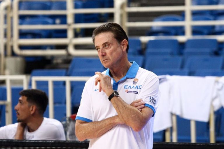 Πιτίνο για πυρκαγιές – «Προσεύχομαι για εσάς Έλληνες»