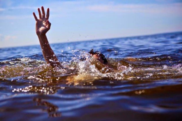 Λασίθι: Διασωληνωμένη στο νοσοκομείο τουρίστρια που έχασε τις αισθήσεις της  στη θάλασσα | in.gr