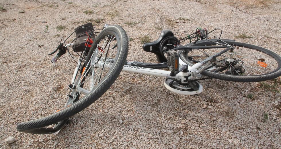 Εύβοια: Αυτοκίνητο παρέσυρε 10χρονη με ποδήλατο