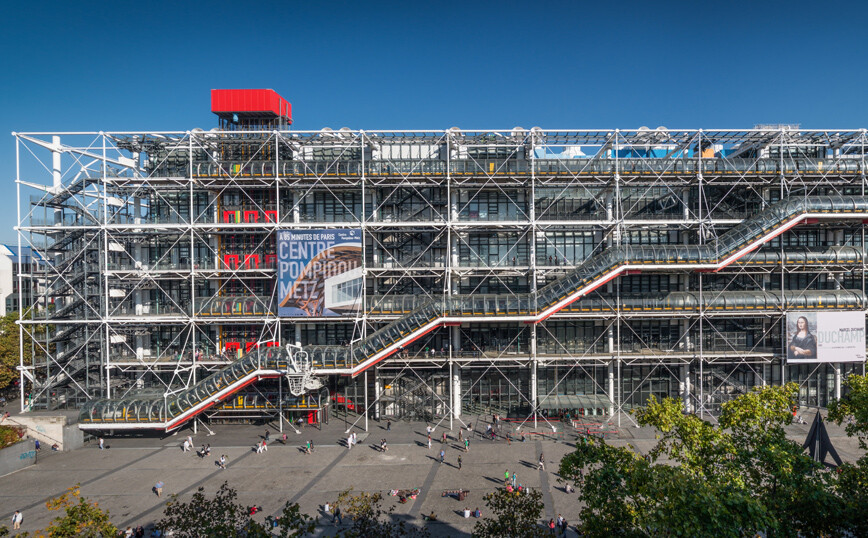 Ξεκίνησε η ανακαίνιση του Πομπιντού – Μεταμορφώθηκε η θρυλική κάμπια της εισόδου