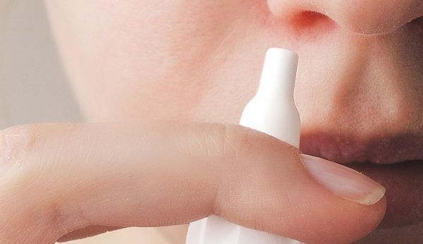 Κοροναϊός: Θα μπορούσε ένα μονοκλωνικό αντίσωμα σε μορφή ρινικού σπρέι να βοηθήσει στην αντιμετώπιση του