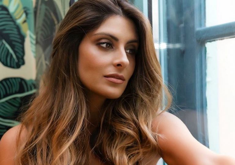 Survivor: Η Ανθή Σαλαγκούδη ποζάρει σαν μοντέλο δίπλα στην Αναστασία Περράκη