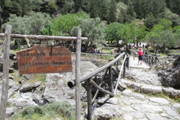Κρήτη: Επιχείρηση διάσωσης ανήλικου που υπέστη αλλεργικό σοκ στο φαράγγι της Σαμαριάς