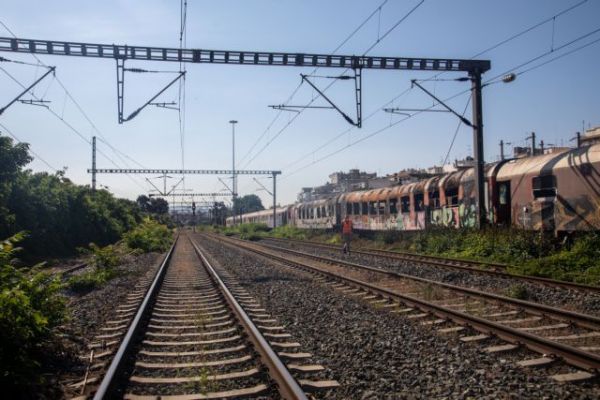 Καραμανλής: Έπειτα από 14 χρόνια ολοκληρώνεται η σιδηροδρομική γραμμή Κιάτο – Ροδοδάφνη