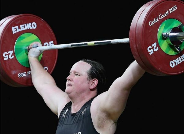 Λόρελ Χάμπαρντ: Η πρώτη τρανς που πάει στους Ολυμπιακούς Αγώνες