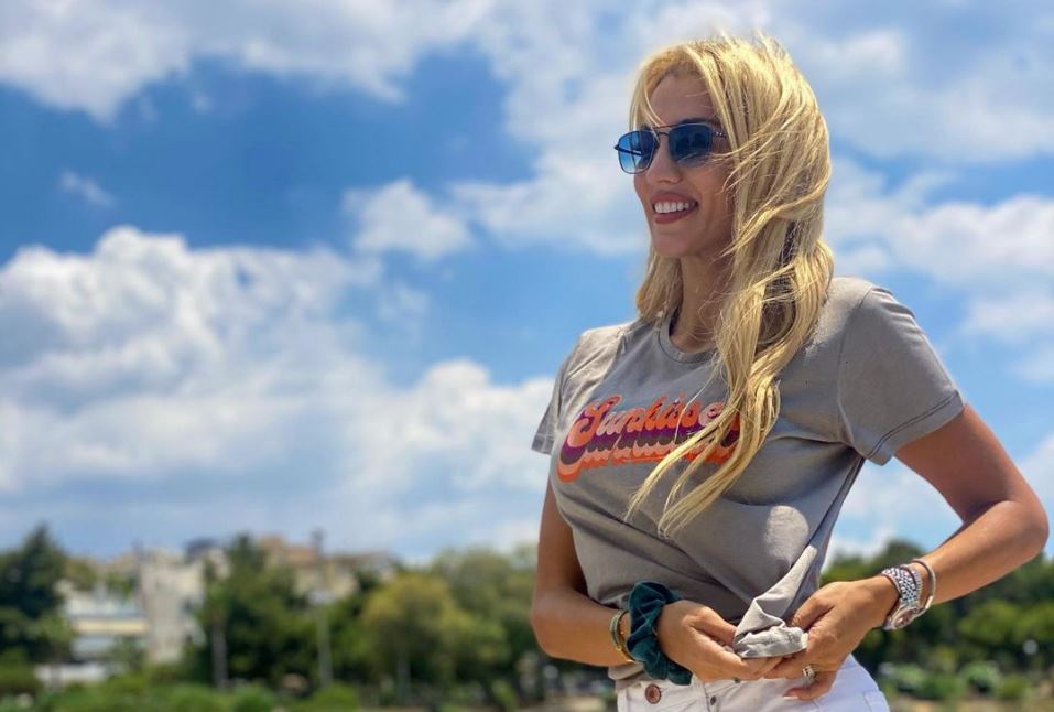 Κωνσταντίνα Σπυροπούλου: Διακοπές στο αγαπημένο της νησί – Ποιους συνάντησε