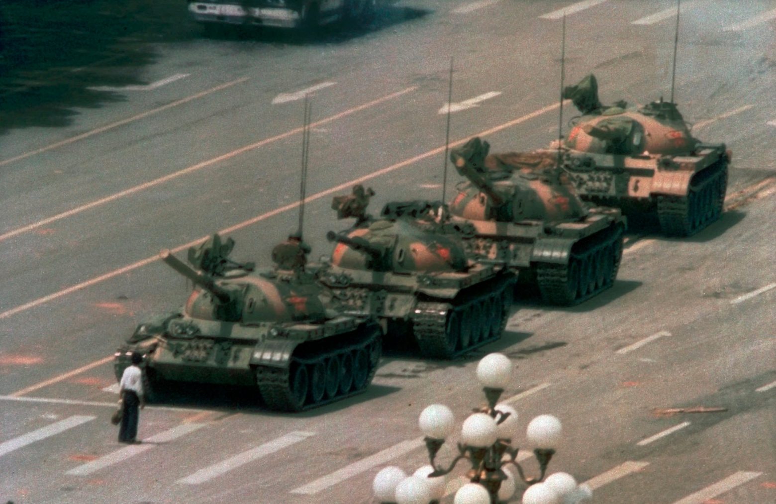 Εξέγερση στο Πεκίνο: Μυστηριώδης εξαφάνιση της διάσημης φωτογραφίας Tank Man από την Bing