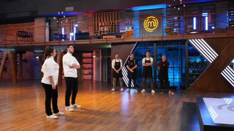 MasterChef τελικός: Ανατρεπτική έναρξη και επικό σαρδάμ Κουτσόπουλου
