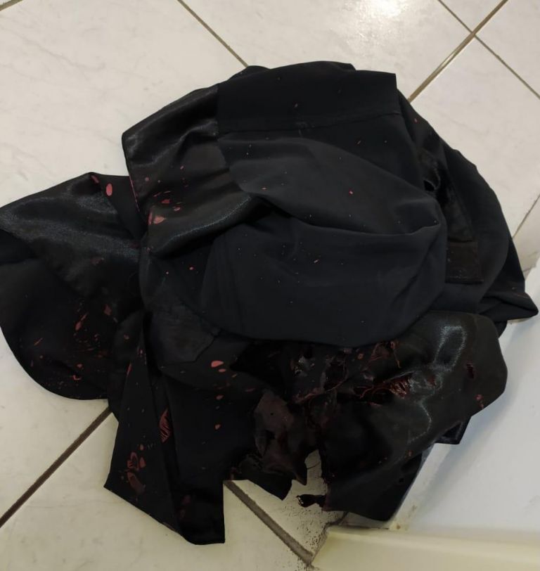 Μονή Πετράκη: Το ματωμένο ράσο ενός μητροπολίτη, μετά την επίθεση με βιτριόλι