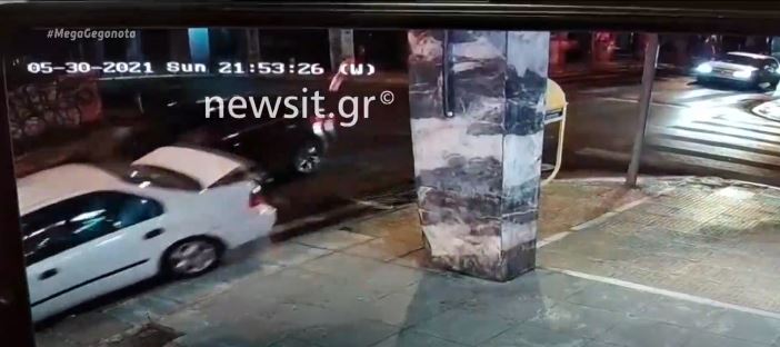 Σοκαριστικό τροχαίο στο κέντρο της Αθήνας με θύμα ντελιβερά