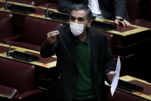 Τσακαλώτος: Μη χρεώνετε στο ΣΥΡΙΖΑ τις θέσεις του Πολάκη για το εμβόλιο