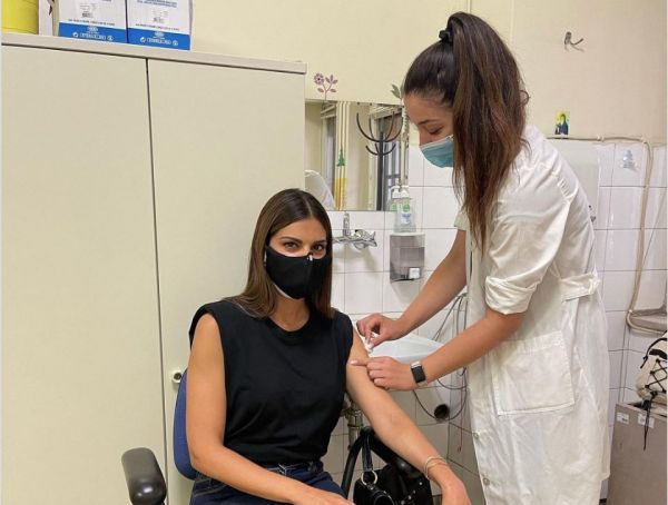 Σταματίνα Τσιμτσιλή: Έκανε το εμβόλιο κατά του κοροναϊού και έστειλε το δικό της μήνυμα