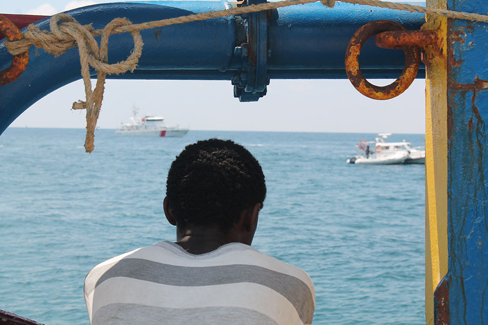 Πνίγηκε το ευρωπαϊκό όνειρο για τουλάχιστον 23 μετανάστες στα ανοιχτά της Τυνησίας