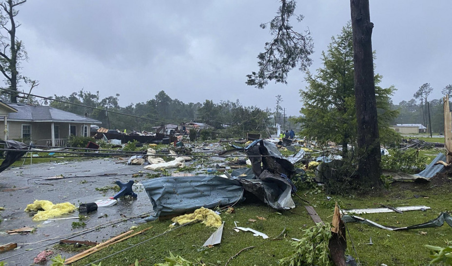 ΗΠΑ: Η τροπική καταιγίδα Ντάνι έφθασε πάνω από το έδαφος στη Νότια Καρολίνα