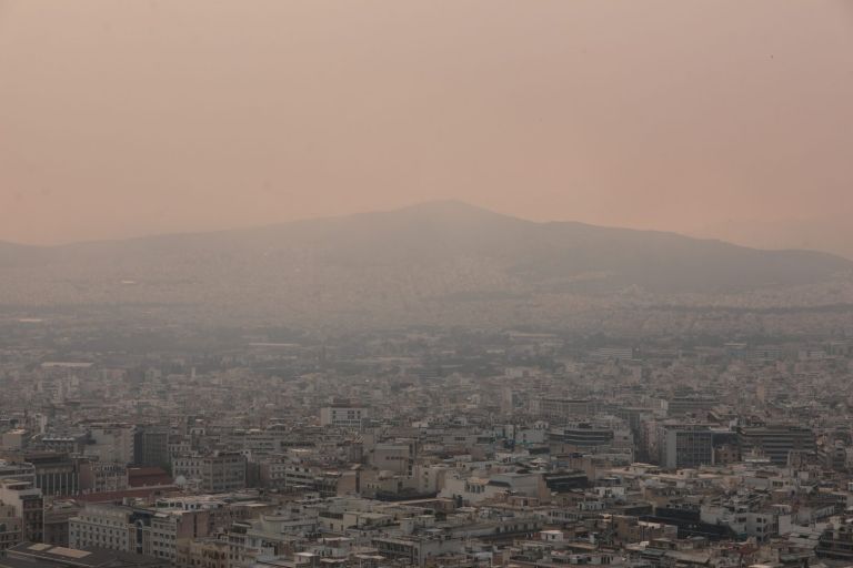 Καύσωνας: Αποπνικτική ζέστη και αφρικανική σκόνη την Παρασκευή – Στους 42 ο υδράργυρος
