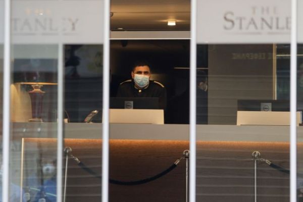 ΚΙΝΑΛ: Απλήρωτα τα 534 ευρώ του Μαΐου στους ξενοδοχοϋπαλλήλους