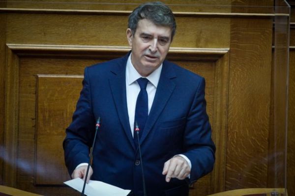 Χρυσοχοΐδης: Ελεύθεροι με το νόμο Παρασκευόπουλου 117 κακοποιοί στην Αττική