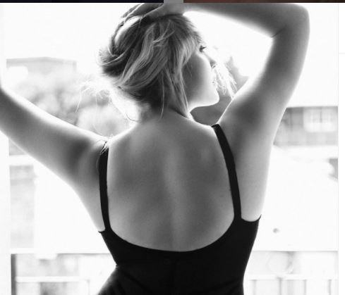 Κόρη πασίγνωστου ηθοποιού ποζάρει στο Playboy