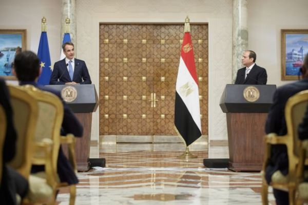 Mitsotakis completes high-profile visit, talks with Egyptian leadership