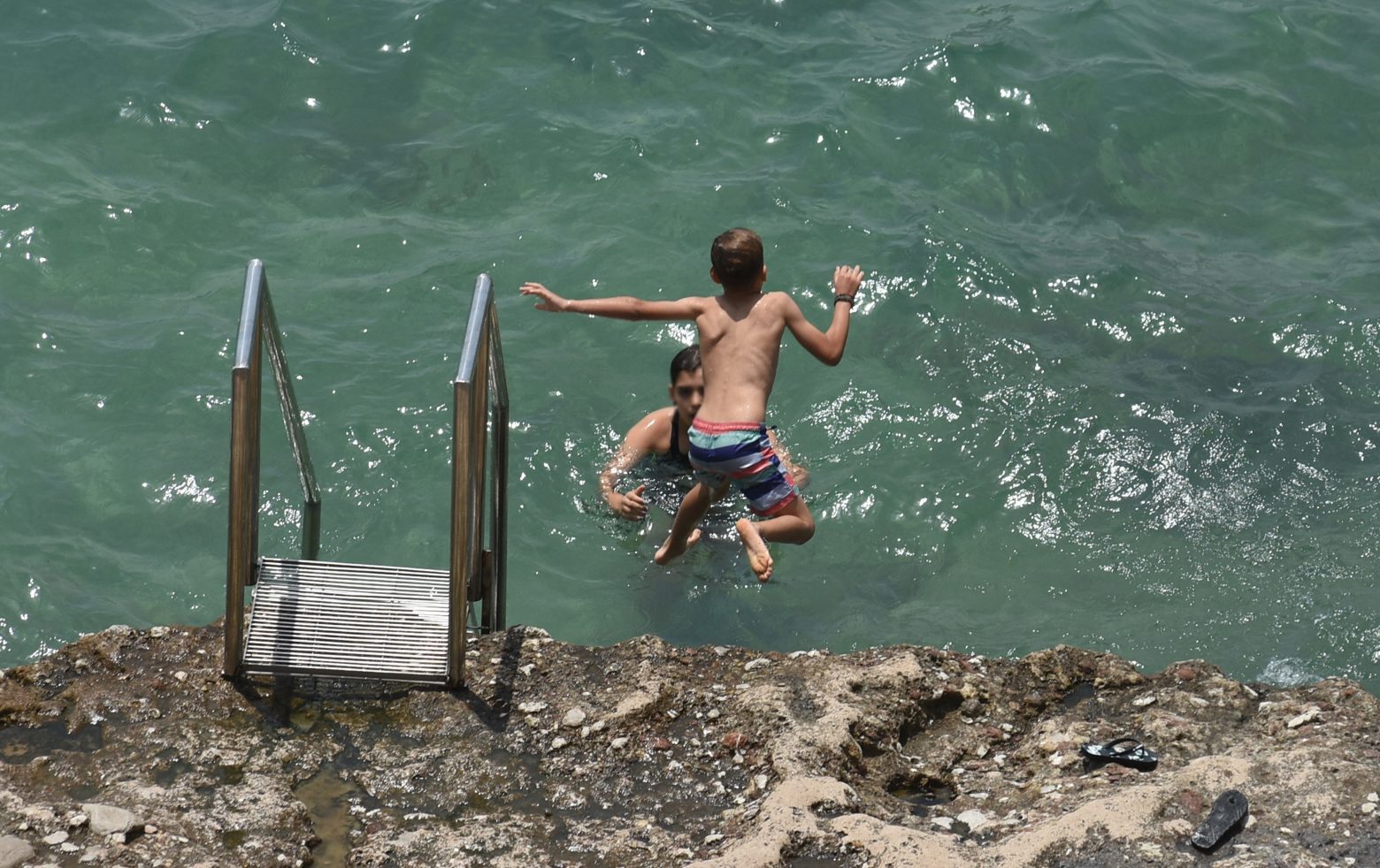 Καιρός: «Καμίνι» η χώρα για μία εβδομάδα – Ποιες περιοχές θα «χτυπήσουν» 40άρια [Χάρτες]