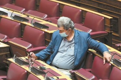 Πολλοί οι Οδυσσείς, μία η Αθηνά