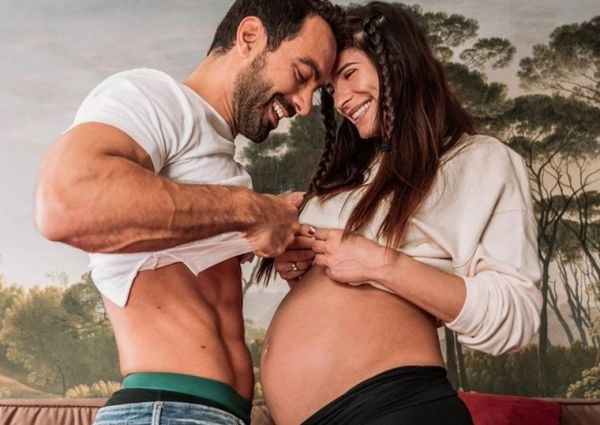 Χριστίνα Μπόμπα – Σάκης Τανιμανίδης: Ο γυναικολόγος αποκάλυψε το βάρος των μωρών τους