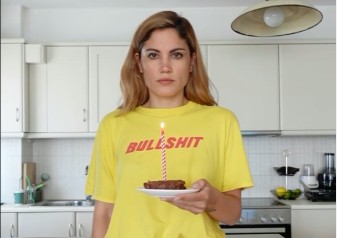 Μαίρη Συνατσάκη: Τι πήγε λάθος με το προωθητικό σποτ του συνεδρίου γονιμότητας